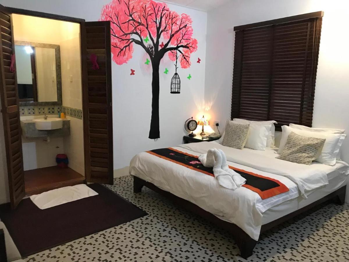 Rangoon Residences + George Town Esterno foto