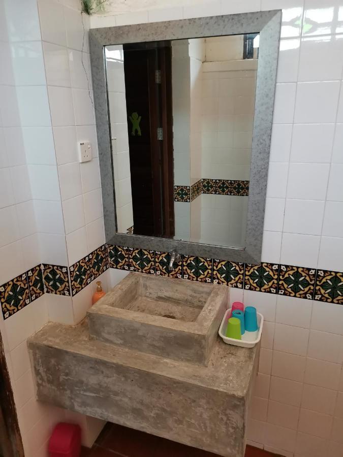 Rangoon Residences + George Town Esterno foto